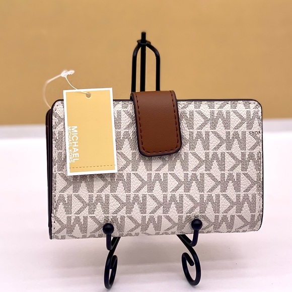 Michael Kors Jet Set Travel Medium Bifold Wallet Vanilla - Picture 3 of 15